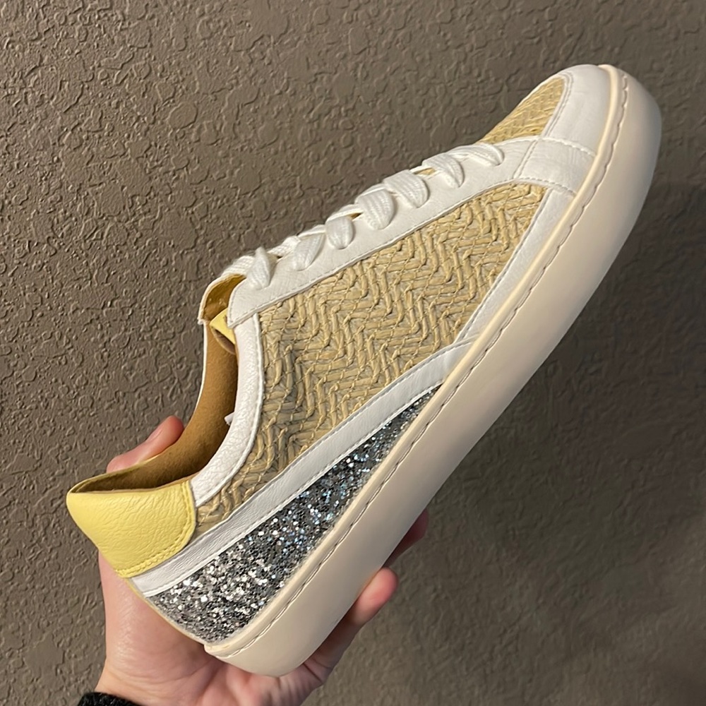 New boho sneaker